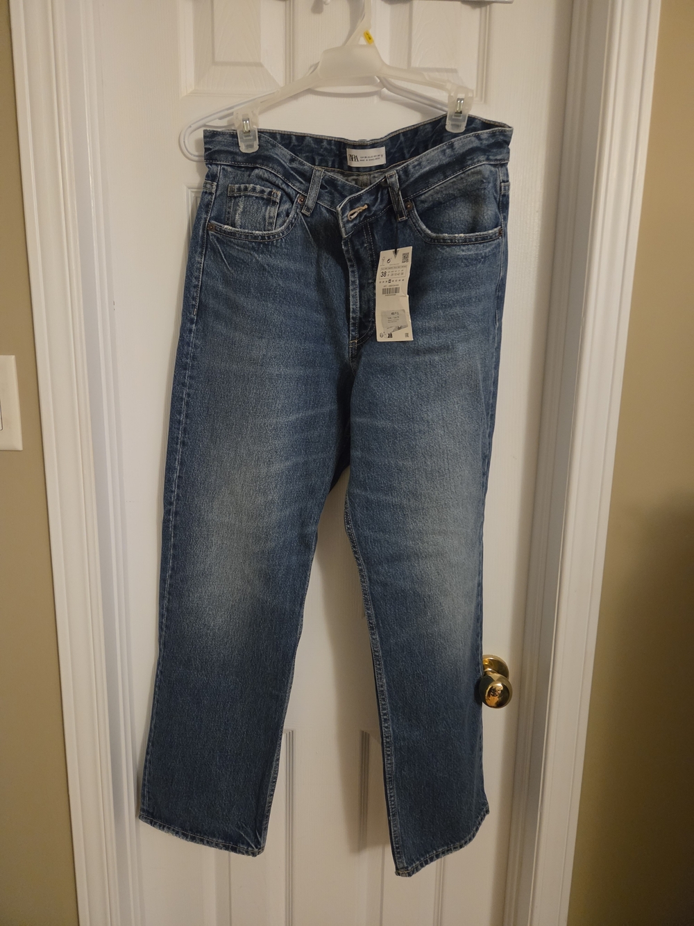 Zara Straight-Leg Blue Jeans